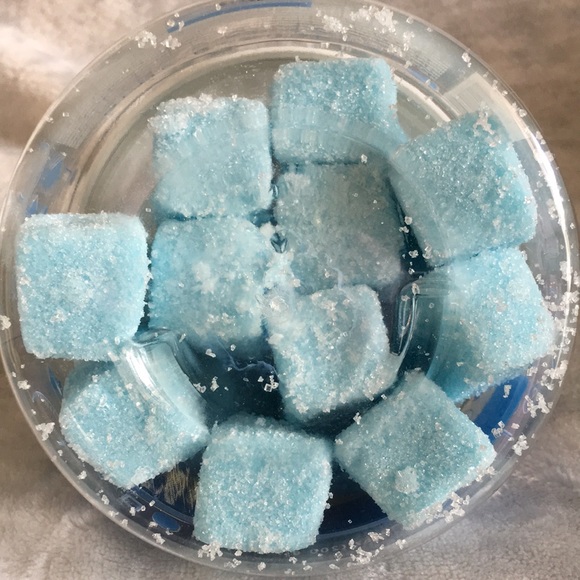 Joon & Moon Blue Raspberry Exfoliating & Cleansing Sugar Cubes 7 oz Tub NWT - Picture 9 of 12